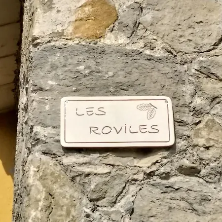 Les Roviles *